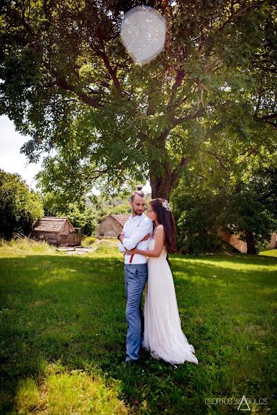 Fotógrafo de casamento Szabolcs Csortos (csortosszabolcs). Foto de 3 de março 2019