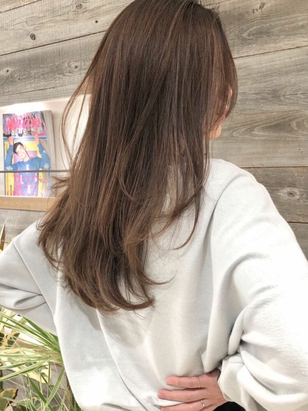 大人気 ウルフカット ロング のヘアスタイル特集 アレンジ方法もご紹介 Trill トリル