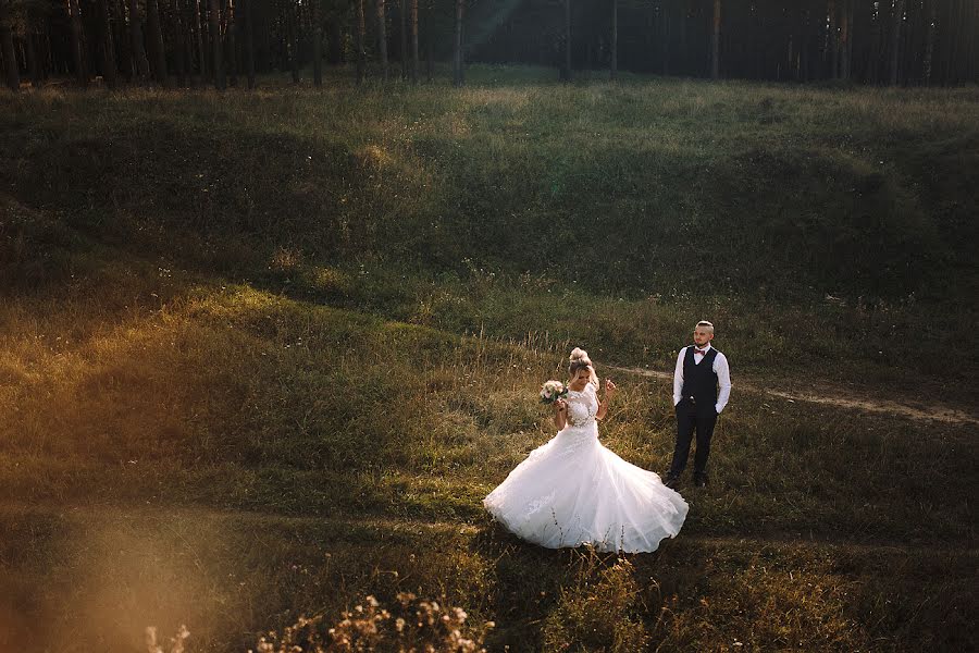 शादी का फोटोग्राफर Ekaterina Verizhnikova (alisaselezneva)। जून 9 2019 का फोटो