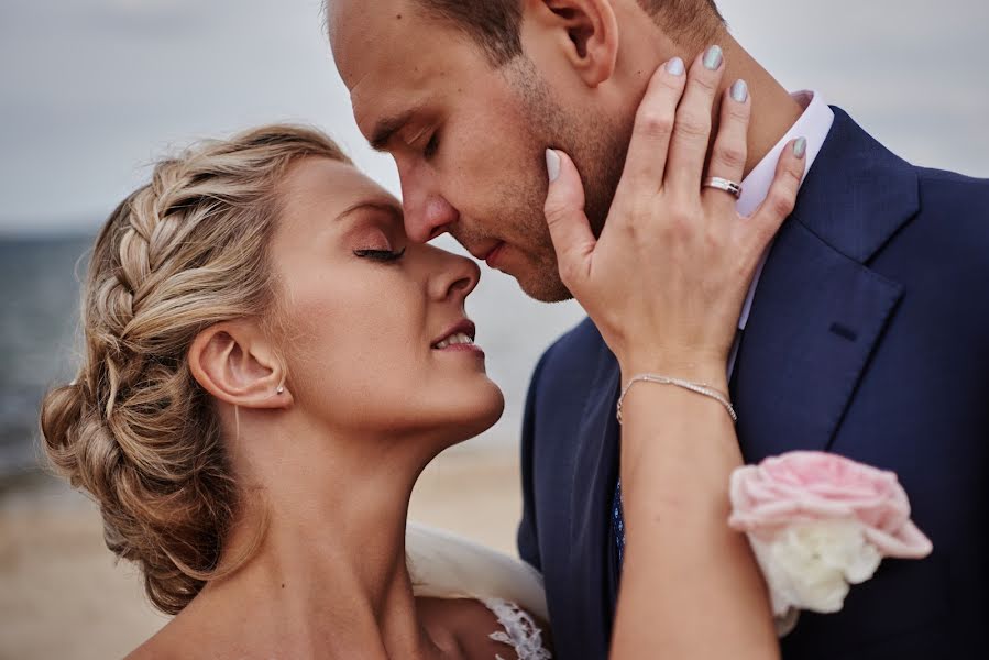 Fotógrafo de casamento Michał Dzido (yesidonetpl). Foto de 9 de dezembro 2018