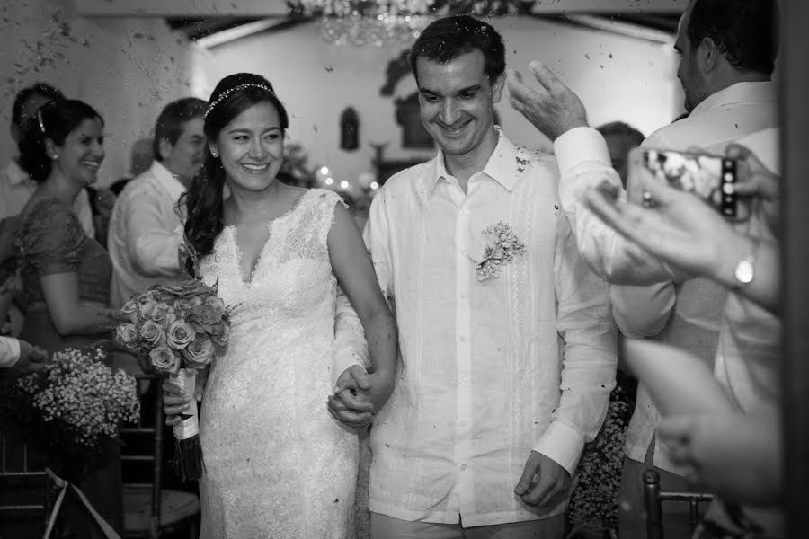 結婚式の写真家Laura Otoya (lauriotoya)。2017 6月17日の写真