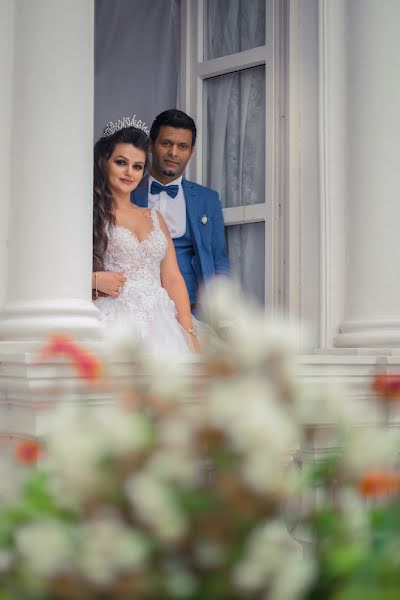 Wedding photographer Rigli Lutaj (riglilutaj). Photo of 5 March 2019