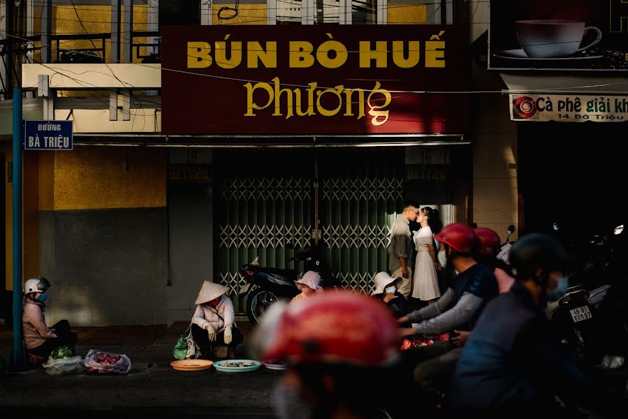 Jurufoto perkahwinan Tinh Vo (sinxphotographer). Foto pada 6 Januari 2022