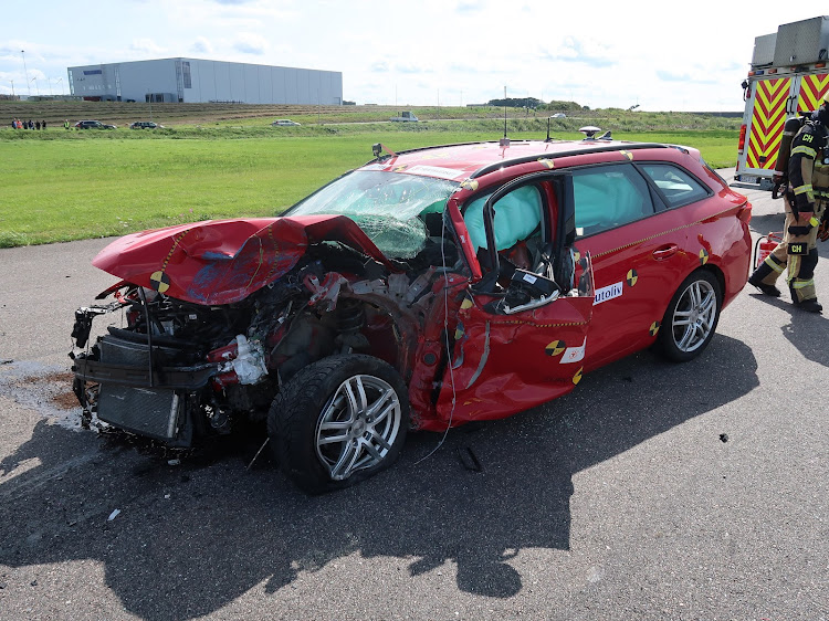 Crash tests on the new truck front show a 30% to 60% reduction in passenger car compartment deformation.