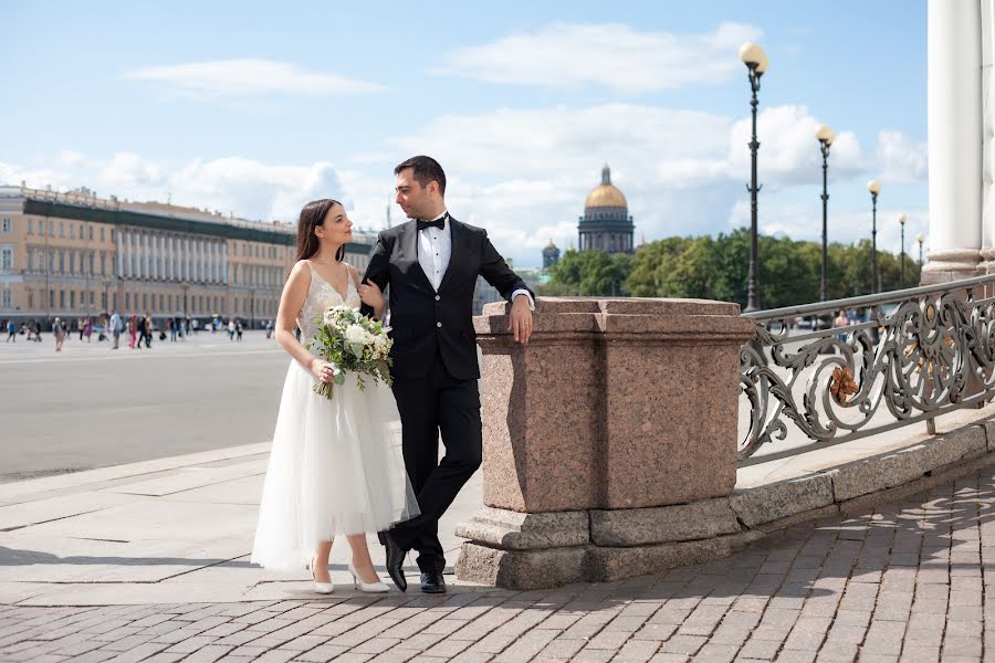 Wedding photographer Yuliya Borisova (juliasweetkadr). Photo of 19 September 2022