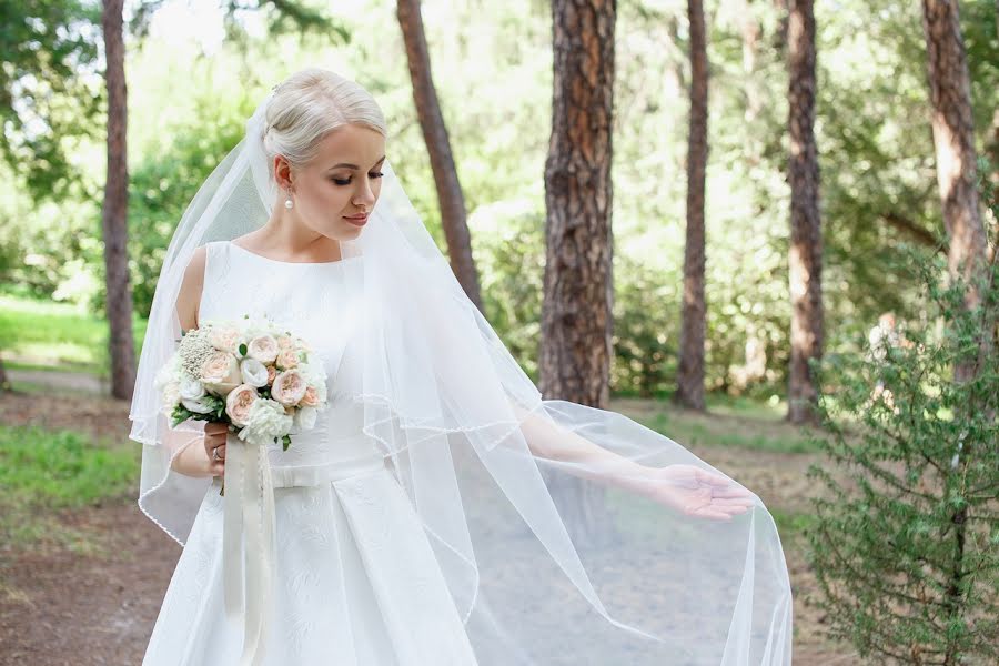 Wedding photographer Anastasiya Kosareva (asheko). Photo of 18 October 2017