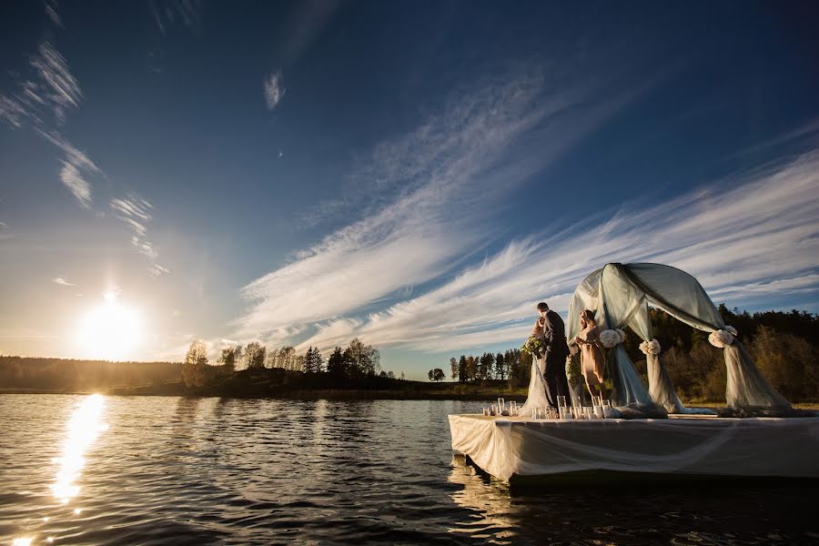 Wedding photographer Andrey Zhulay (juice). Photo of 12 December 2016