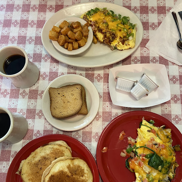 2 Omelettes, Gluten free toast, gluten free pancakes