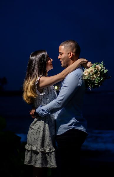 Fotógrafo de casamento Alejandra Choque (aleysunikon). Foto de 21 de abril 2022