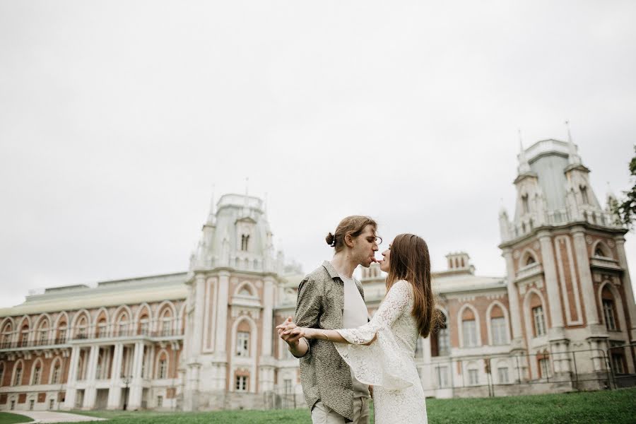 Fotógrafo de casamento Anya Bezyaeva (bezyaewa). Foto de 1 de abril 2019