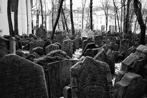 Il Cimitero di Praga di Tiziana Detoni