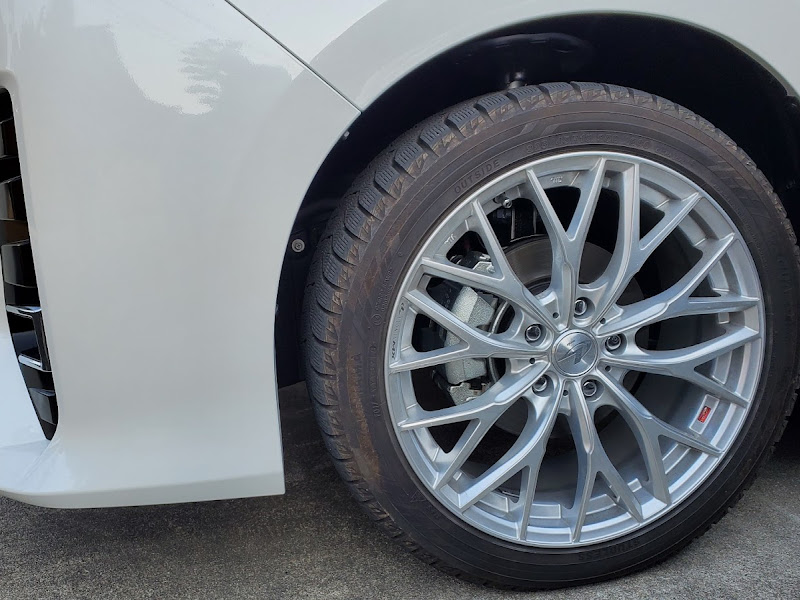 ヴァレスト18　5/114+215/45ｒ18　ピレリー　ノア　ヴォクシー他