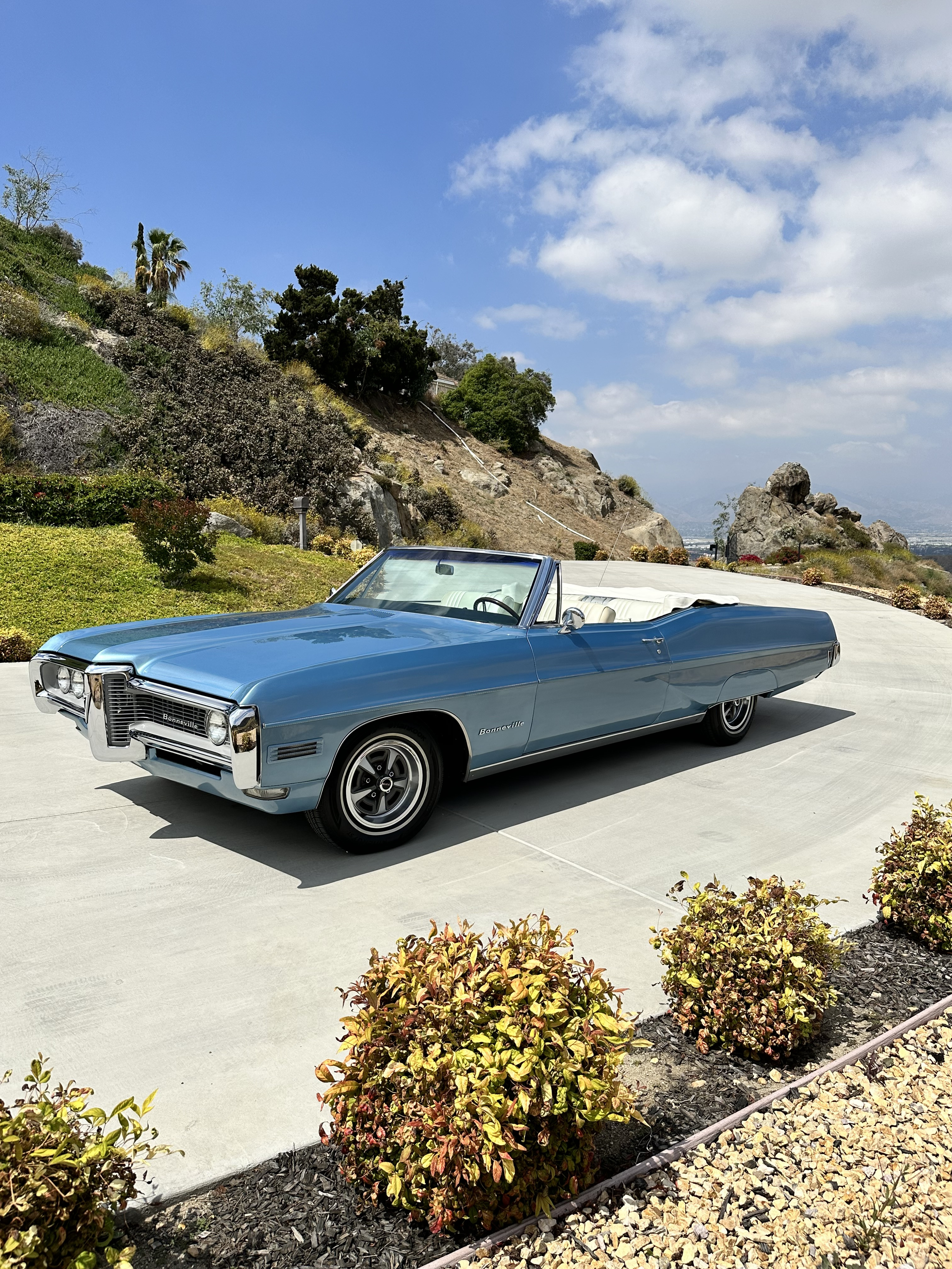 Pontiac Bonneville Hire Grand Terrace