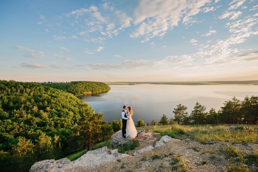 Fotógrafo de casamento Alina Paranina (alinaparanina). Foto de 19 de maio 2020