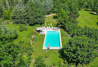 Maison avec piscine et jardin 2