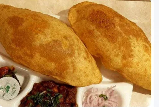 Chole Bhature (2 Plate) 4 Pcs +chole + Salad +pickle