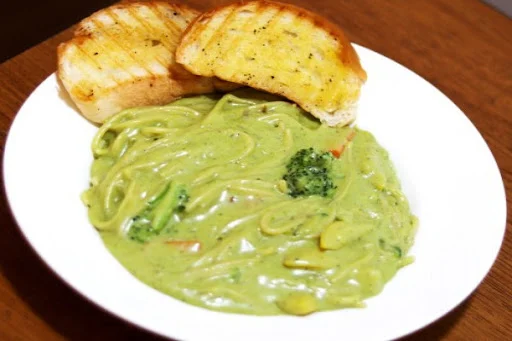 Spaghetti With Pesto Sauce