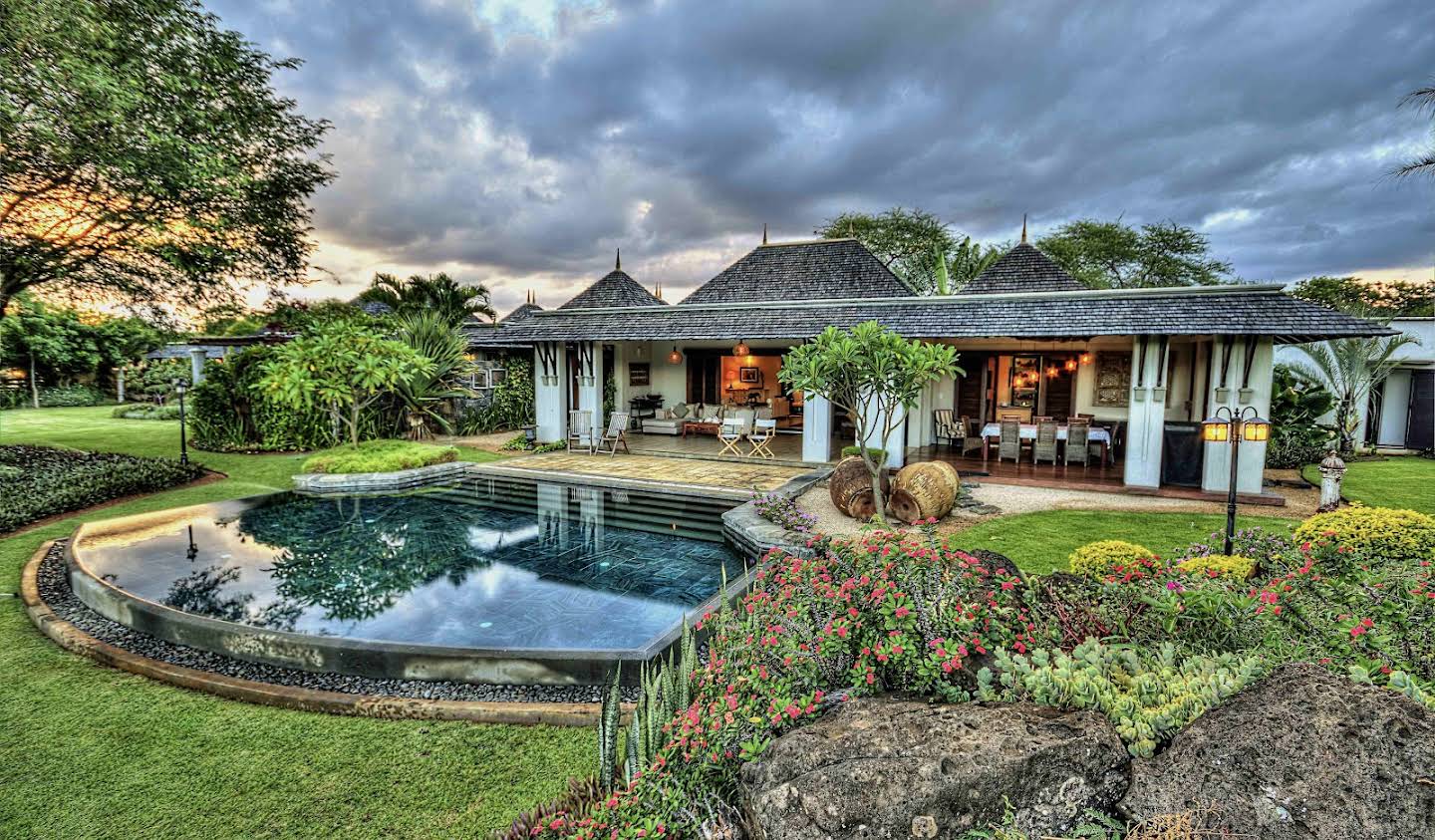 Villa with pool and garden Tamarin