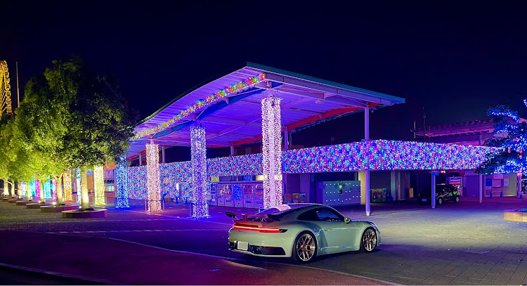 911 クーペのいつもイイネ&コメントありがとうございます🙇‍♂️・よみうりランドイルミネーション・テレビロケに関するカスタム事例の投稿画像2枚目
