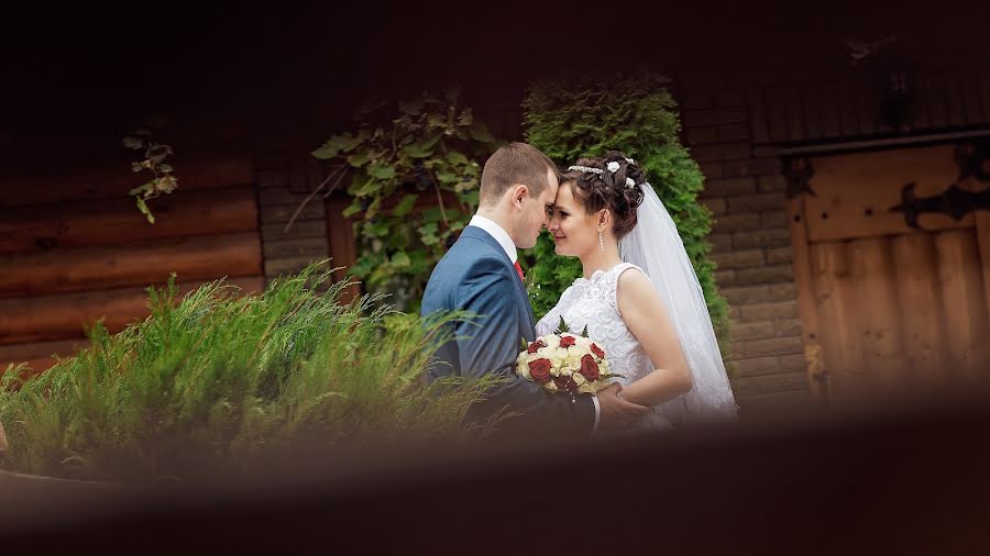 Fotografo di matrimoni Roman Feofanov (maestro-romeo). Foto del 10 ottobre 2017