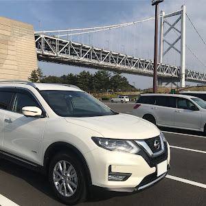 エクストレイル HNT32