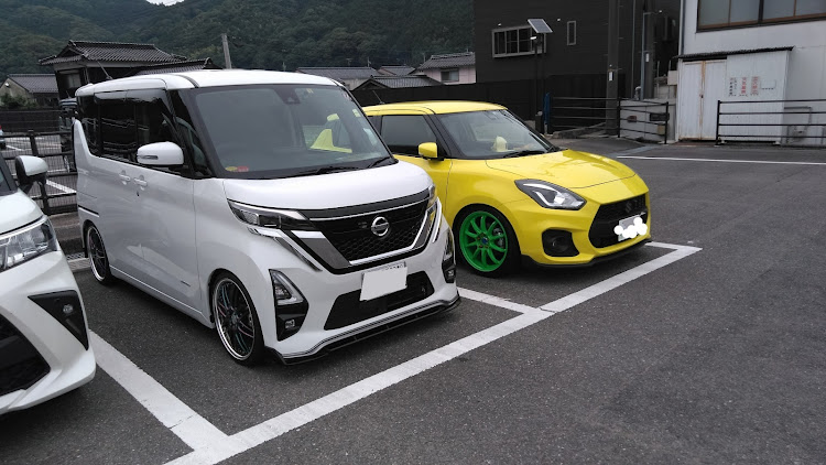 ルークス ハイウェイスター ターボのSUZUKI　スイフトスポーツとKollaBo・WORK　18㌅・香山公園に関するカスタム事例の投稿画像6枚目