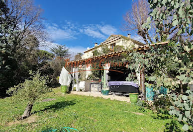 Maison avec piscine et terrasse 2