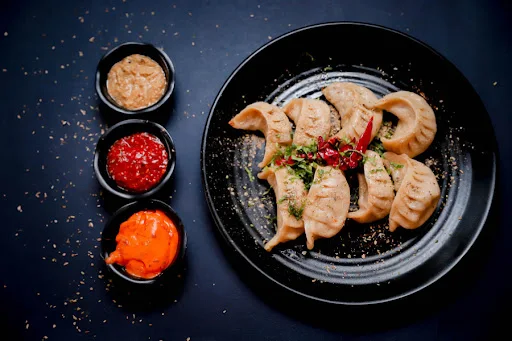 Steam Masala Chicken Momos