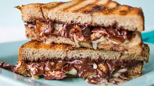Chocolate Cheese Grilled Sandwich