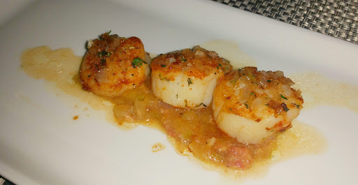 Sea scallops: This was my starter in Chops restaurant.