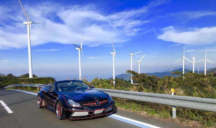 H2のマセラティ・フェラーリ・ランボルギーニ・メルセデス・ベンツ・愛車と絶景に関するカスタム事例の投稿画像10枚目