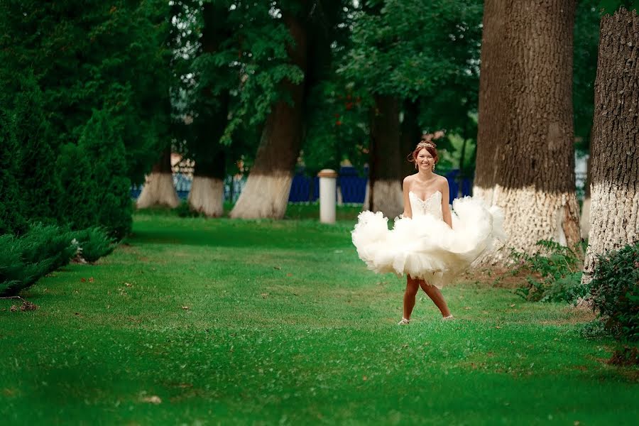 Fotógrafo de casamento Pavel Zlotnikov (pavelzp). Foto de 2 de março 2015