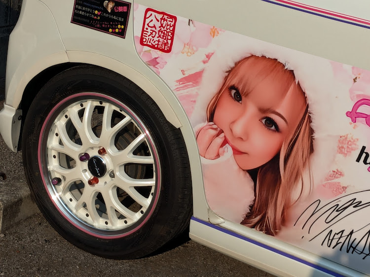 アルトラパンのステアリング交換・326power・ラッピング施工・ピラー加工・リムガード取り付けに関するカスタム事例の投稿画像13枚目