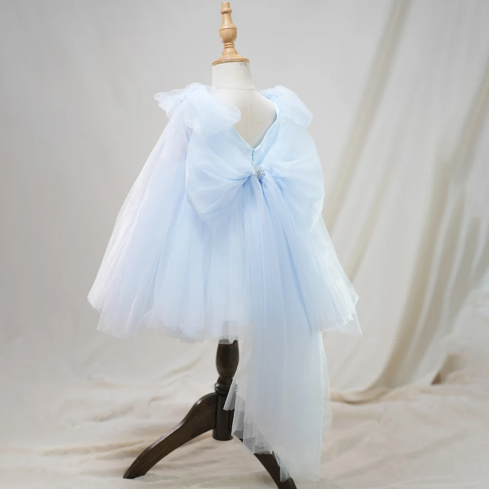 Jupe tutu enfant bleue à appliqués, moyenne et grande, parfaite pour danser, les fêtes et un look adorable.