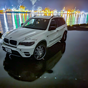 X5 E70