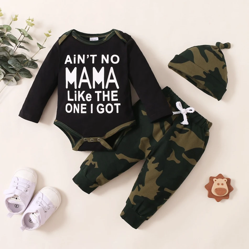 Lente en herfst jongens MAMA letter print lange mouw jumpsuit driedelig set. Comfortabel en stijlvol voor jongens, ideaal voor dagelijks gebruik.