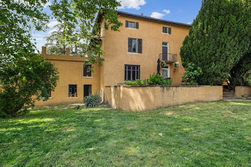 Prestige property for sale in Reyrieux (01600) - Yellow house with tree-lined garden