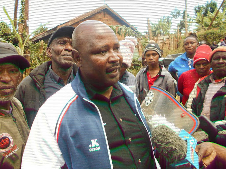 A Limuru resident Stephen Mwangi speaking to journalists.