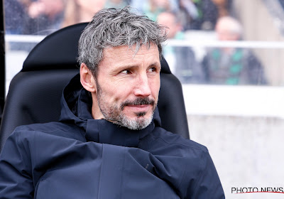 Mark Van Bommel s'amuse, puis met la pression sur l'Union et Alexander Blessin : "La pression là-bas doit être terrible"