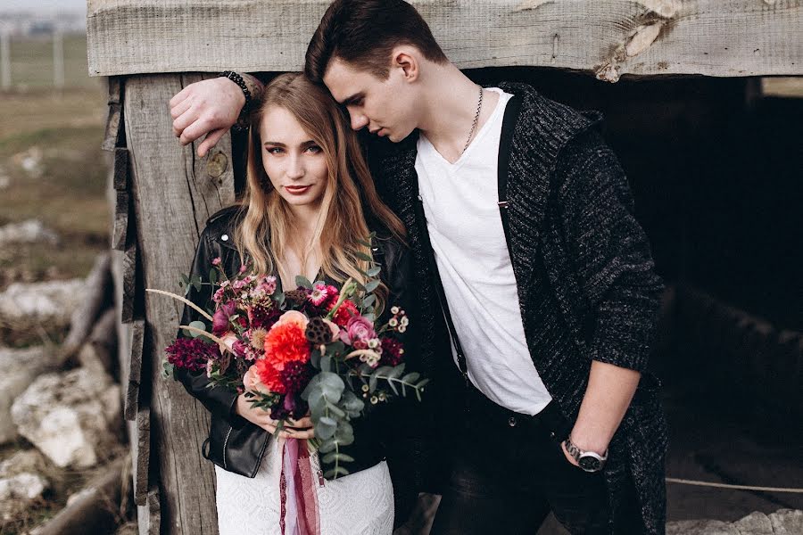 Fotografo di matrimoni Marina Serykh (designer). Foto del 1 marzo 2017