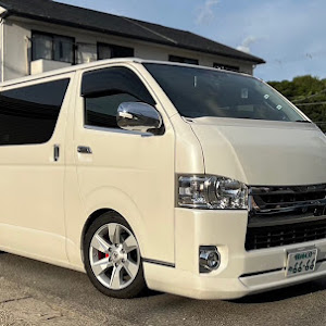 ハイエースバン TRH200V