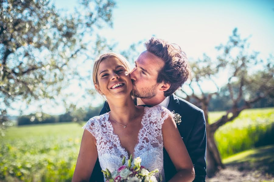 Fotografo di matrimoni Stéphane Defer (claireetstephane). Foto del 14 aprile 2019