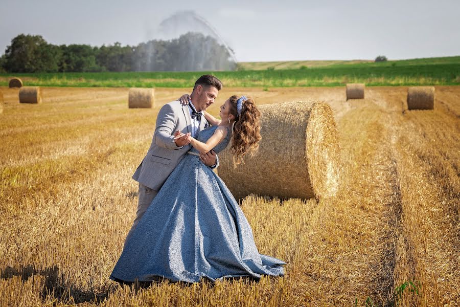 Wedding photographer Τανζού Oυγιούρ (portrait). Photo of 27 July 2022