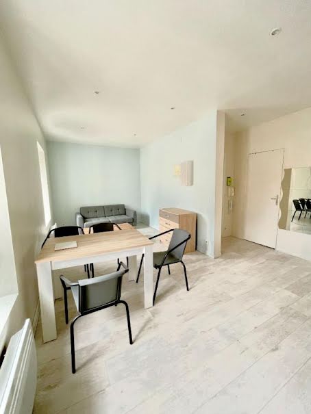 Location meublée appartement 2 pièces 41 m² à Limoges (87000), 590 €