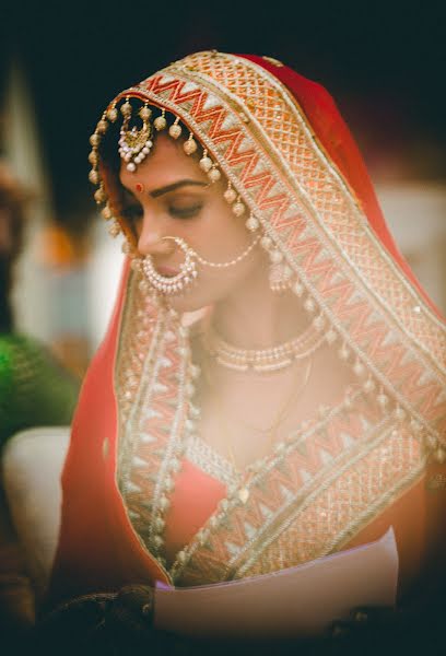 Fotógrafo de casamento Aanchal Dhara (aanchaldhara). Foto de 2 de outubro 2018