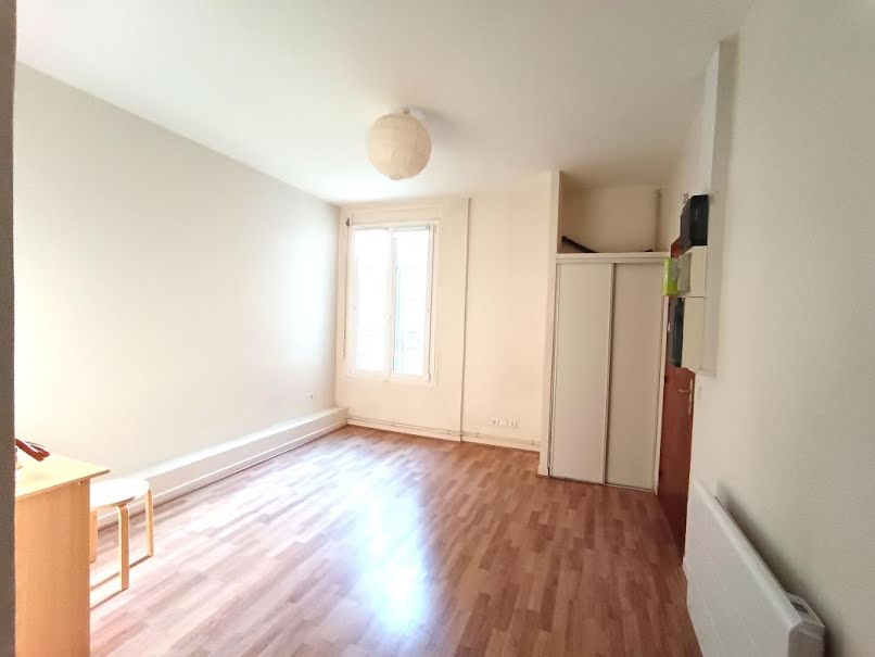 Location  appartement 1 pièce 20 m² à Reims (51100), 430 €