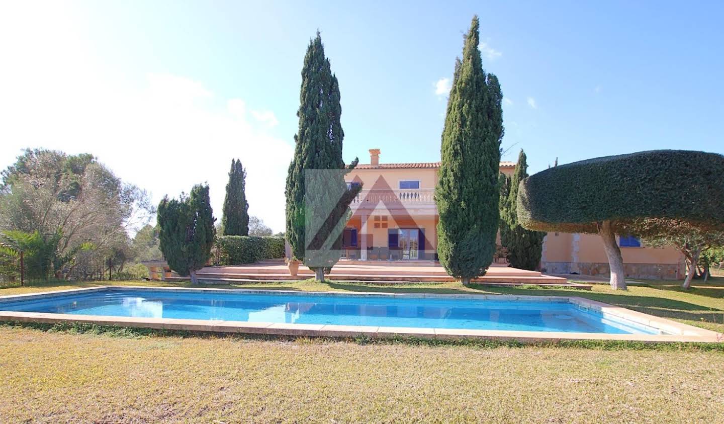 Villa with pool and terrace Portocolom