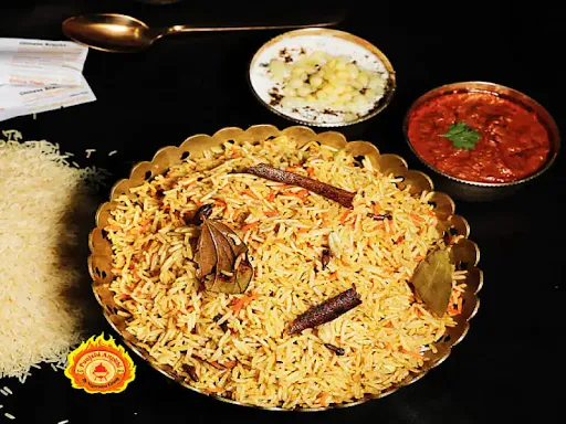 Plain Dum Biryani With Raita Or Gravy (Serves 1-2)