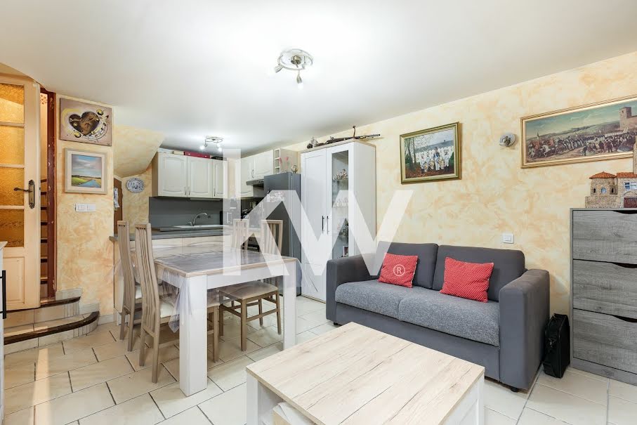 Vente maison 3 pièces 61.21 m² à Frejus (83600), 196 000 €