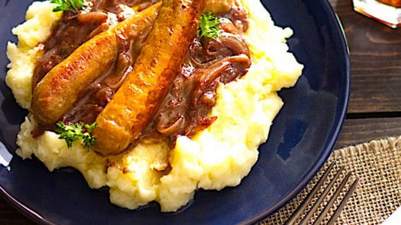 In the Kitchen with Jenny: Hutspot met Wurst en Jus (Hotchpotch with Wurst  and Gravy)